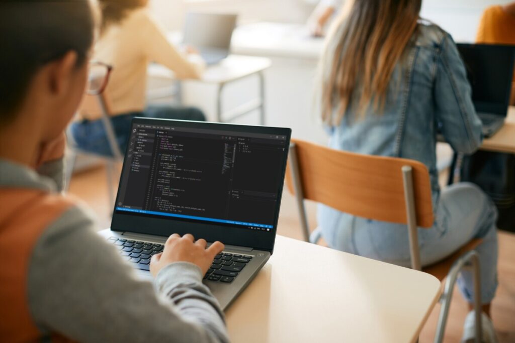 Are There Night Classes for Coding Bootcamps? – College Degrees School