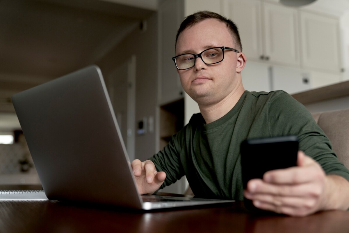 accredited online college business degree